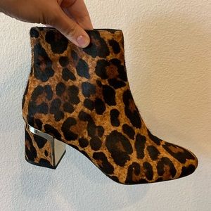 DKNY women’s calf hair leopard print boots 9.5W